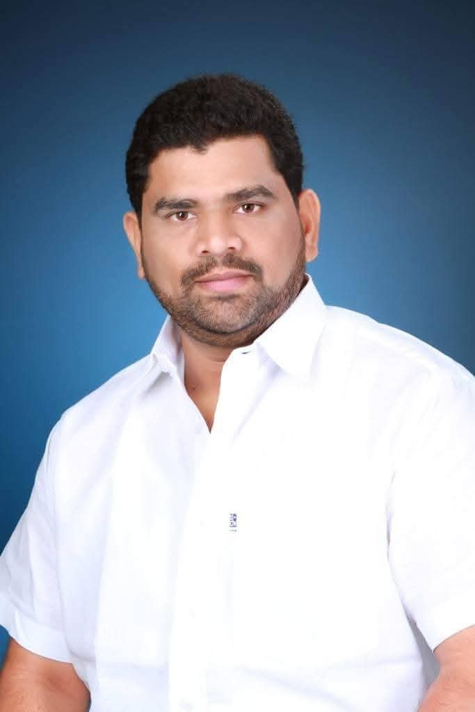 जि.प. आणि पं.स. वर भगवा फडकविण्यासाठी मोर्चेबांधणीला सुरूवात,  कुडाळ तालुक्यात शिवसेना (उद्धव बाळासाहेब ठाकरे) पक्षाच्या संभाव्य उमेदवारांची बैठक