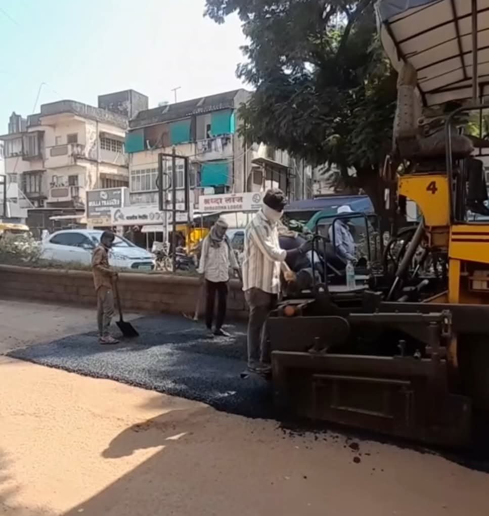रत्नागिरीत निवडणूक वाऱ्याची लगबग! मतदानाला चार दिवस उरताच रस्त्यांचा ‘गुळगुळीत’ चमत्कार