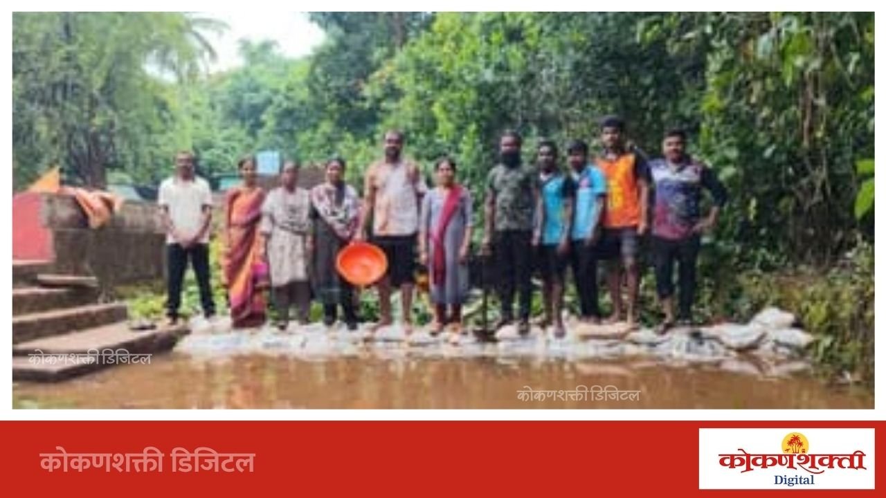 कातवडमध्ये ग्रामस्थांच्या श्रमदानातून वनराई बंधारा